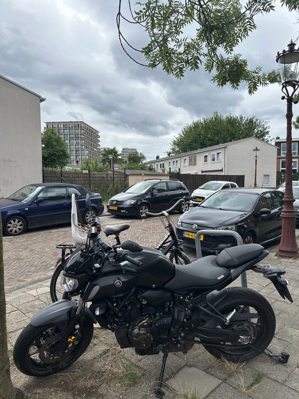 Everyday Amsterdam street life captured in six minutes