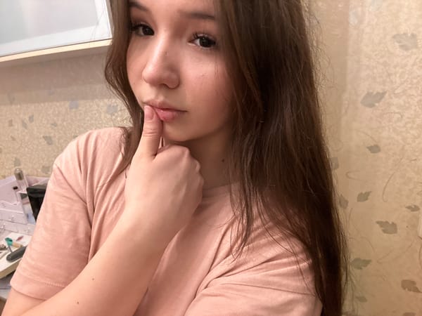 Woman photographed in indoor portraits in Naberezhnye Chelny