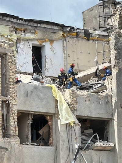 Building explosion aftermath documented by witnesses in Kyiv