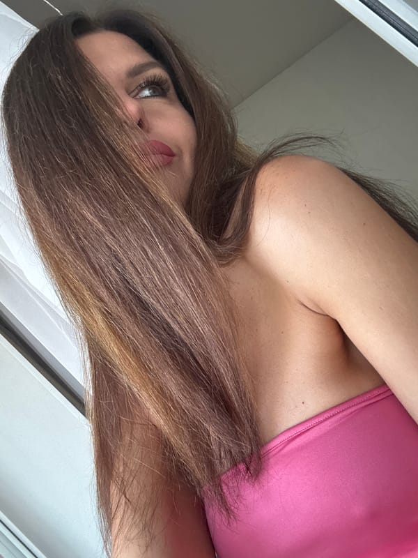 Selfie session in Chaikovsky, Russia, same look across multiple shots