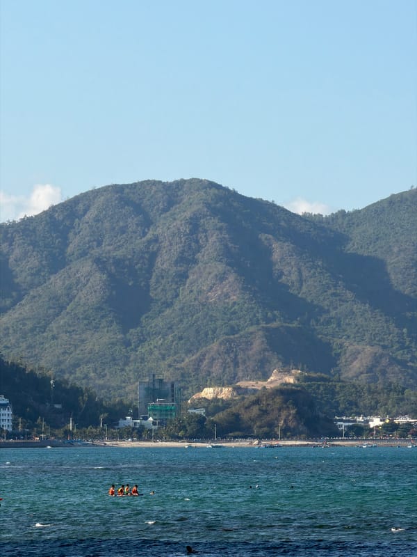 Tourist captures scenic moments across Nha Trang coastal areas