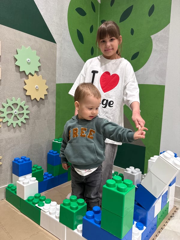 Family shopping trip captured at Rusanovo mall Friday morning