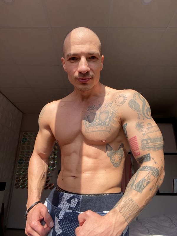 Man documents fitness routine with selfies in Pleven home