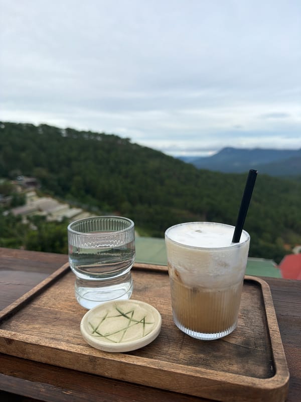 Hilltop cabin hangout with mountain views in Xuân Thành