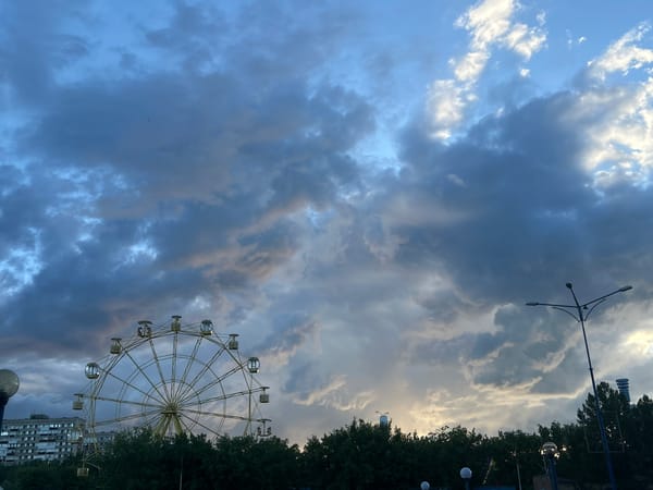 Friday afternoon at Fanni amusement park in Tolyatti, Russia