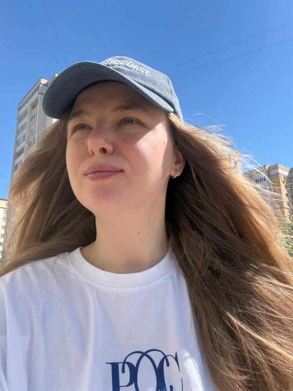 Mother and toddler spotted during morning outing in Vladimir