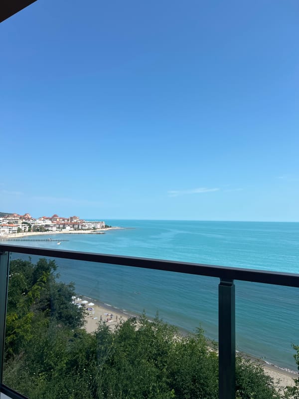 Coastal balcony views and bedroom moments captured by witness