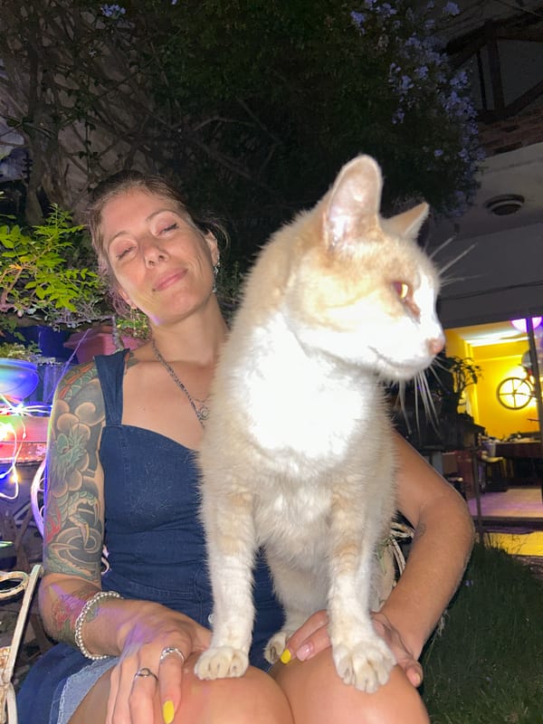 Late night outdoor moment captured in Buenos Aires