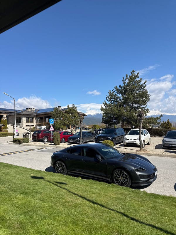 Black Porsche spotted parked on Razlog street