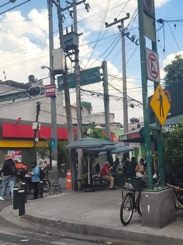 Evening dining gathering documented in Mexico City neighborhoods