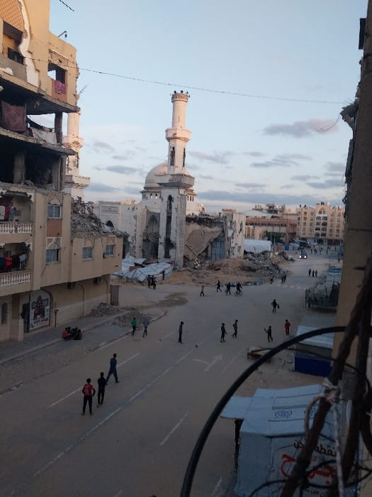 Witnesses document war damage and daily life in Khan Yunis