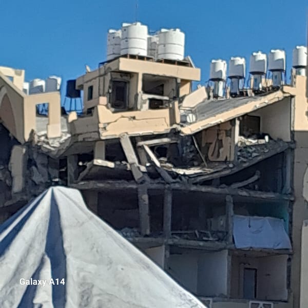 Widespread building damage and refugee camps documented in Khan Yunis