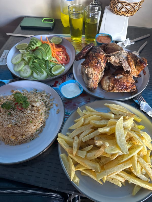 Outdoor dining documented at Restaurante 7 Mares, Arica Chile