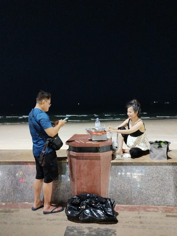 Evening activity captured around Premier Pearl Hotel, Ho Chi Minh City