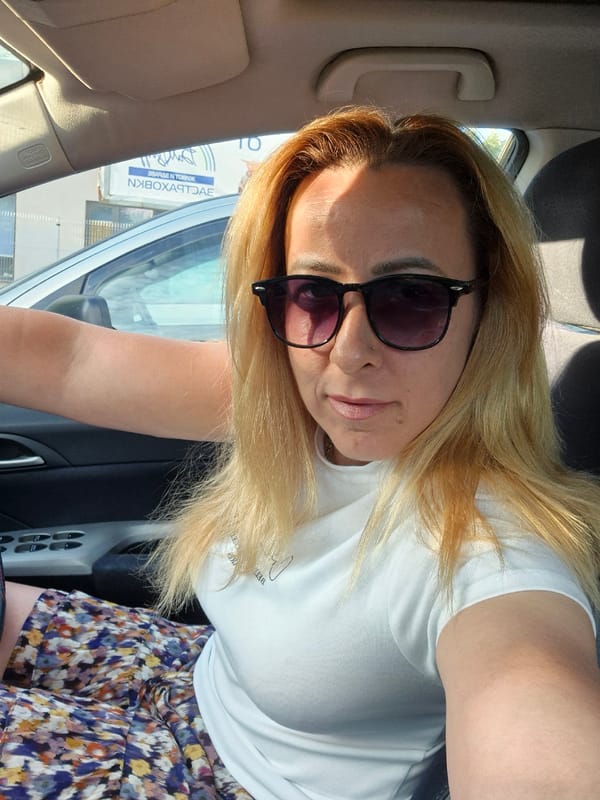 Quick selfie series in and around a parked car