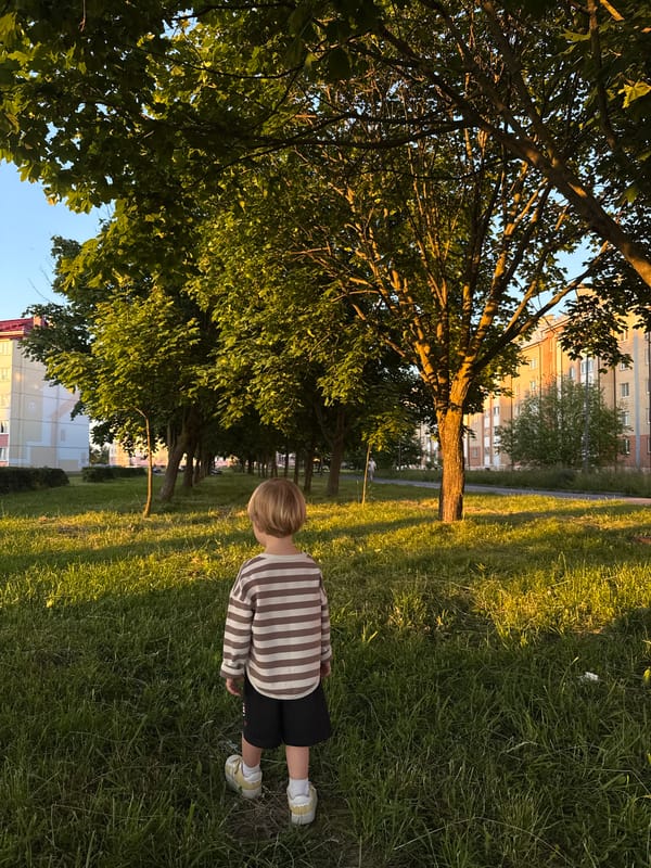 A warm June evening gathering, indoors and out, in Salihorsk