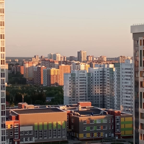 Evening documentation of daily urban life across Izhevsk, Russia