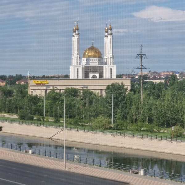 Aktobe street-level scenes: landmarks, food, and nature