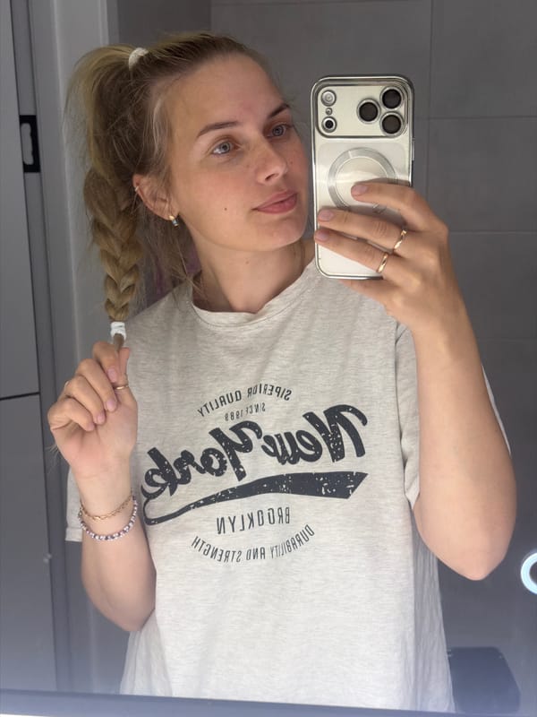 Woman documents evening routine in Chaikovsky bathroom selfies