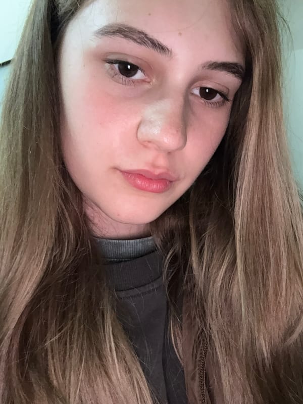 Spring portrait session captured in Panagyurishte, Bulgaria