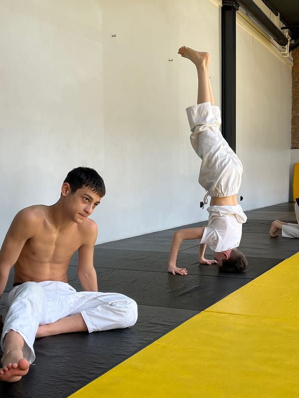 Morning scenes captured at Krasnoyarsk gym and indoor spaces