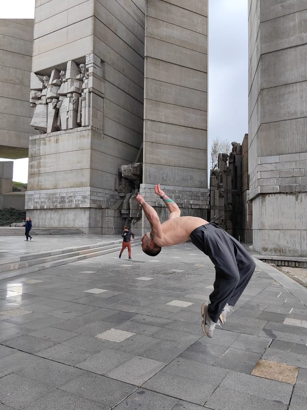 Man performs backflip at Bulgarian monument in Shumen