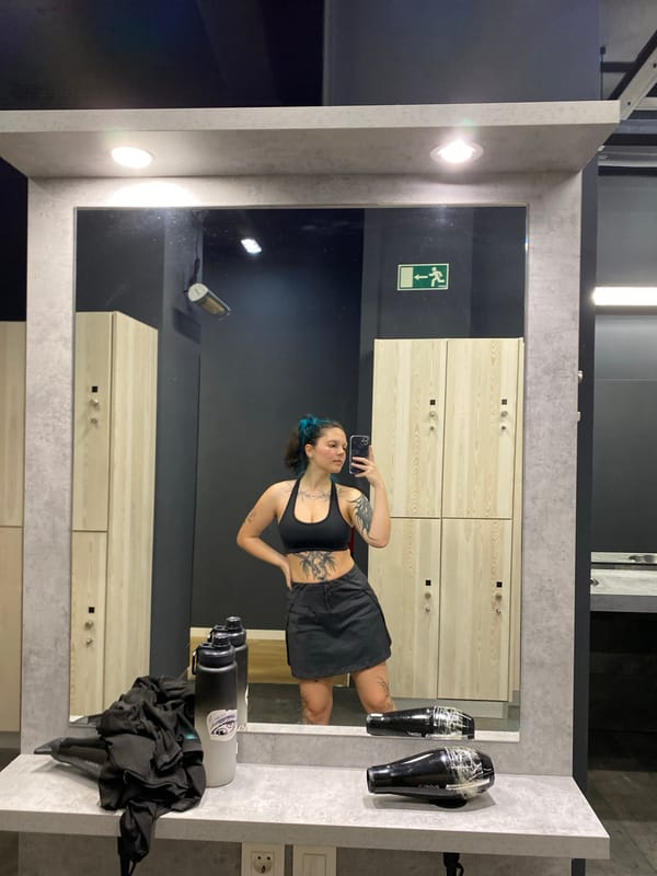 Morning workout sessions documented at Gijón gym facility