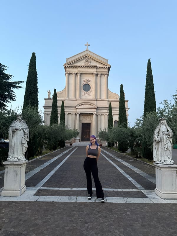 Tourist documents afternoon visit to Villafranca di Verona landmarks