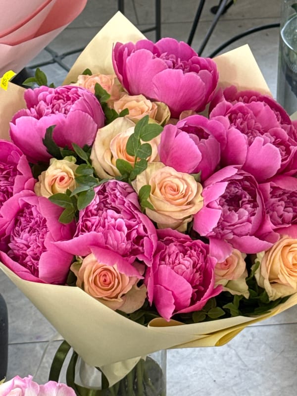 Fresh peony and rose bouquet spotted in Valdlauči, Latvia