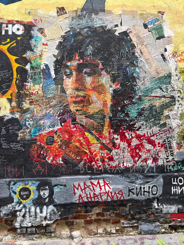 Arbat Street's Tsoi Wall and the life around it