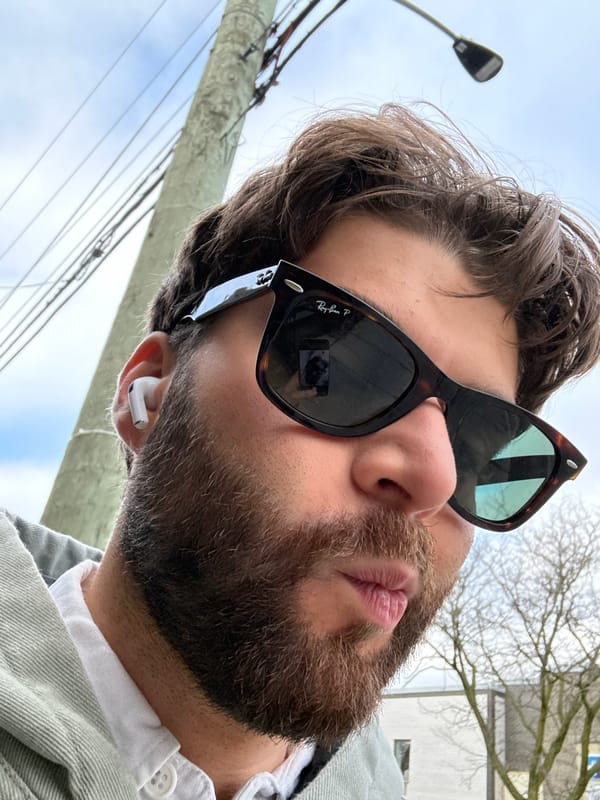 Man photographed multiple times on Montreal street Friday afternoon