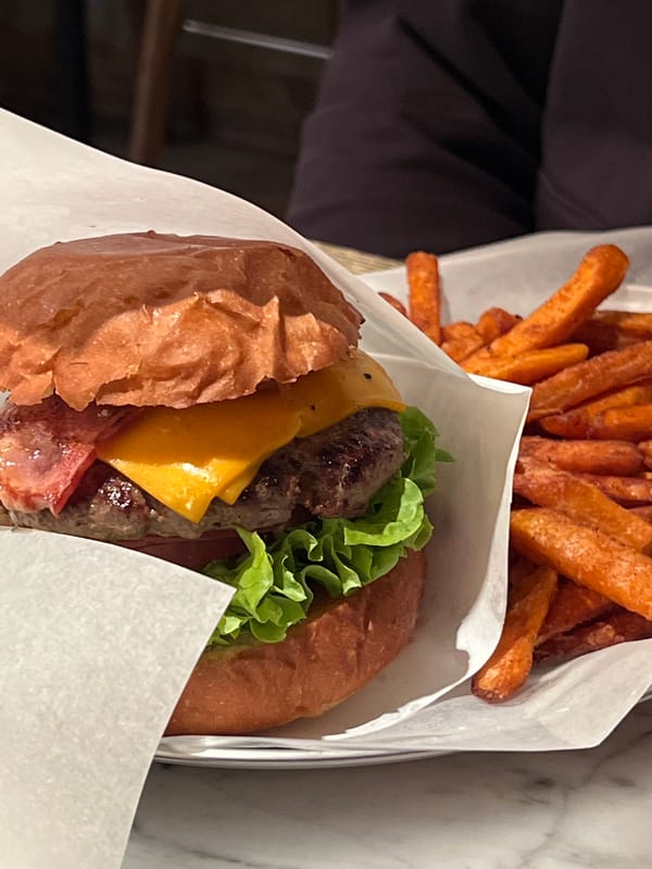 Casual dining moment documented at Voronezh restaurant