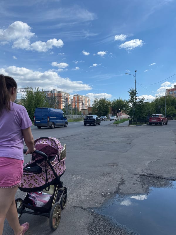 Everyday street life in a Balashikha residential neighborhood