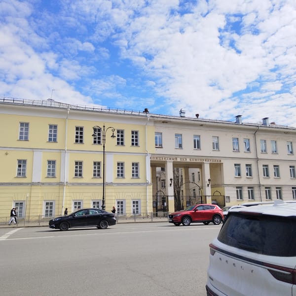 Morning street life documented in Yekaterinburg, Russia