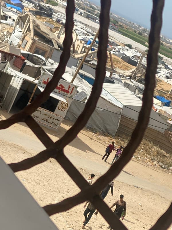 Witnesses document destruction and aid camps in Khan Yunis