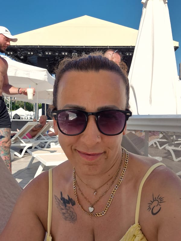 Lazy afternoon drinks and lounging at a sunny resort pool