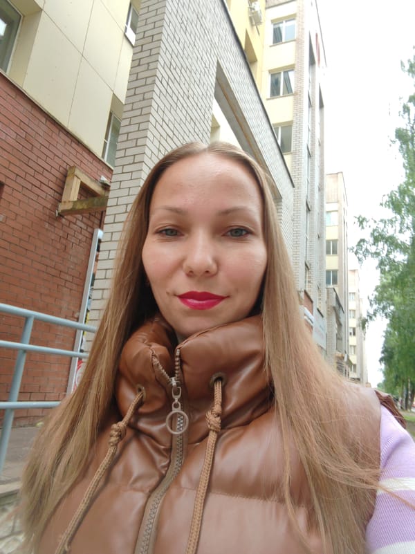 Morning around Syktyvkar: salon visit, rainy streets, selfies
