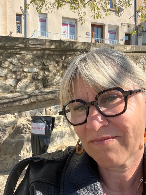 Fire truck responds in Saint-Galmier, residents observed nearby