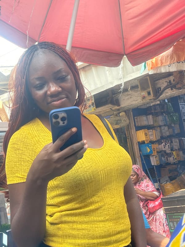 Busy market scene unfolds in Abuja, Nigeria