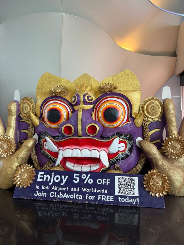 Traditional Balinese crafts, cigars displayed in Kuta retail spaces