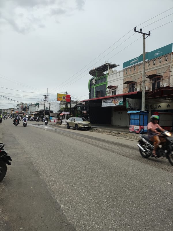 Overcast street scenes documented in Lhokseumawe, Indonesia