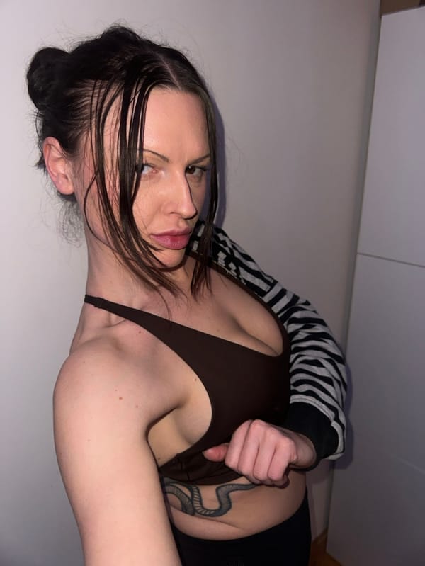 Woman in striped clothing spotted twice in Wealden