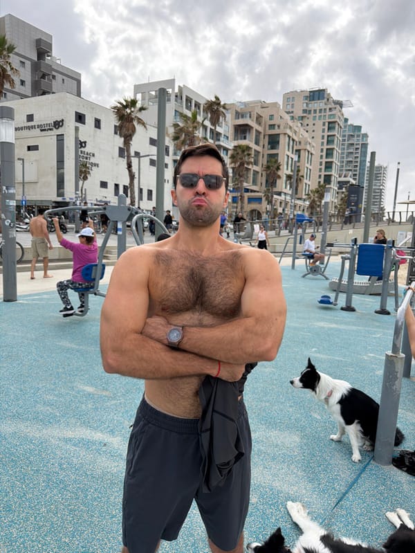 Tel Aviv beachfront sees typical morning recreational activities
