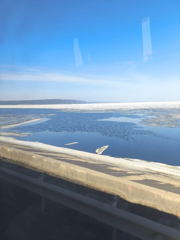 Spring ice breakup observed along Chaikovsky highway
