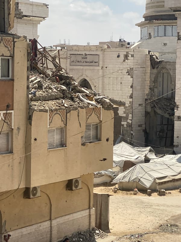 Widespread destruction and refugee camps documented in Khan Yunis