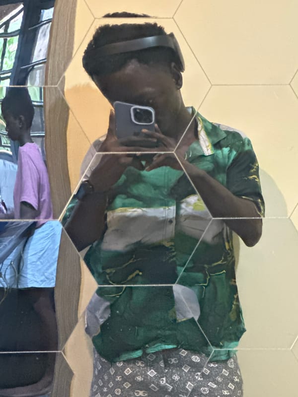 Ajara afternoon: mirror selfies, sculptures, and kitchen moments