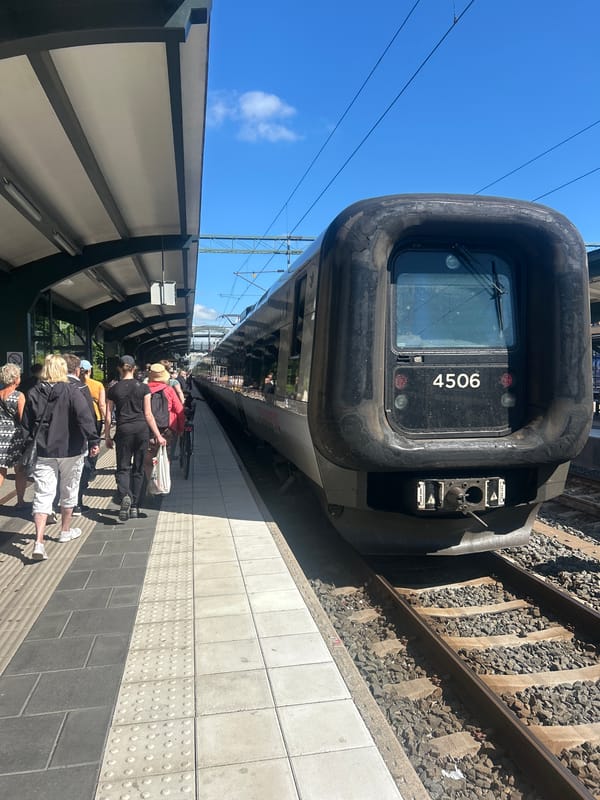 Busy morning around Lund's central station, bikes and transit