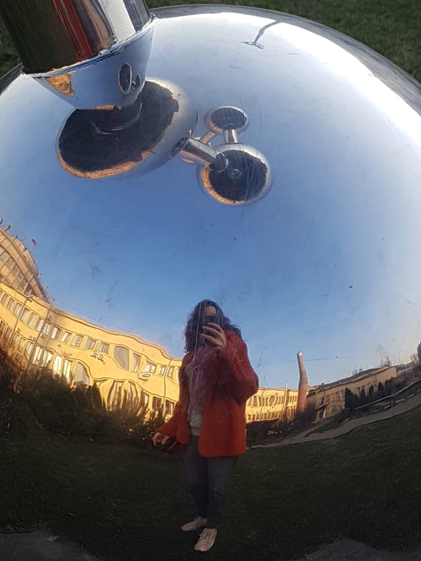 Saint Petersburg street scenes captured within five minutes