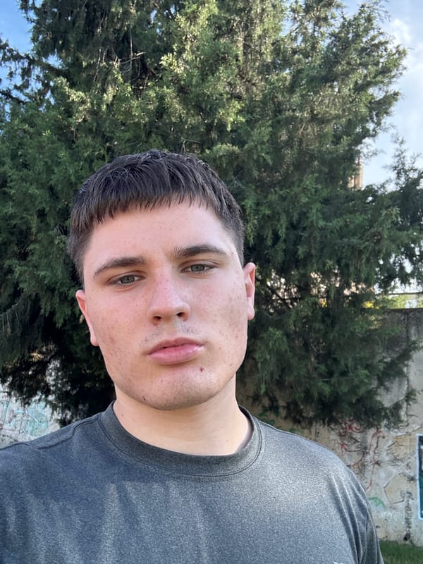 Outdoor selfie session in Stara Zagora on a clear afternoon