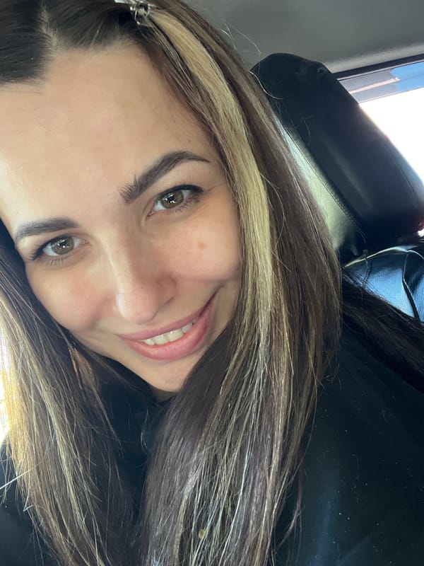 Woman photographed in car, anatomical models spotted nearby